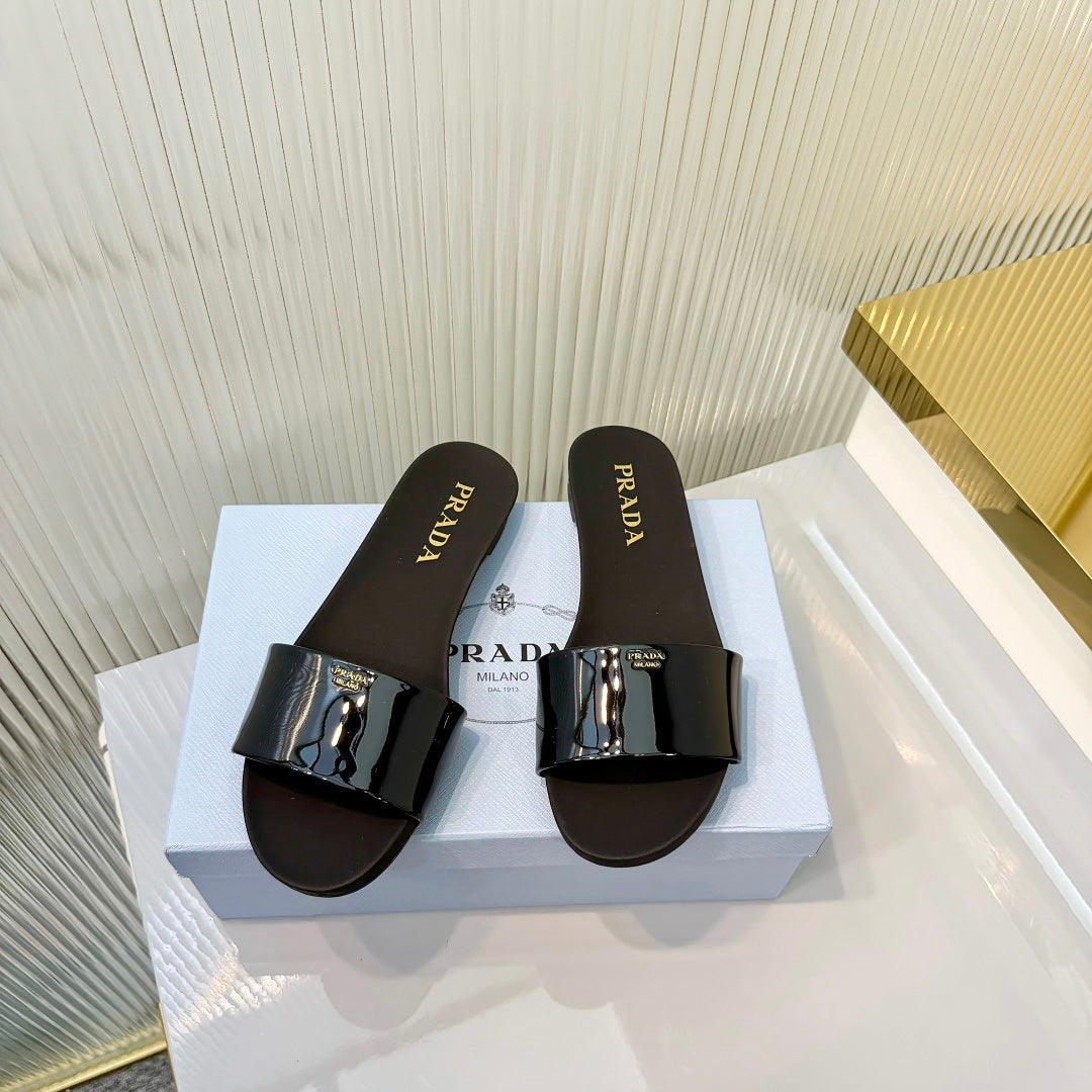 Prada 2026 Logo Patent Leather Slide Calfskin 715621
