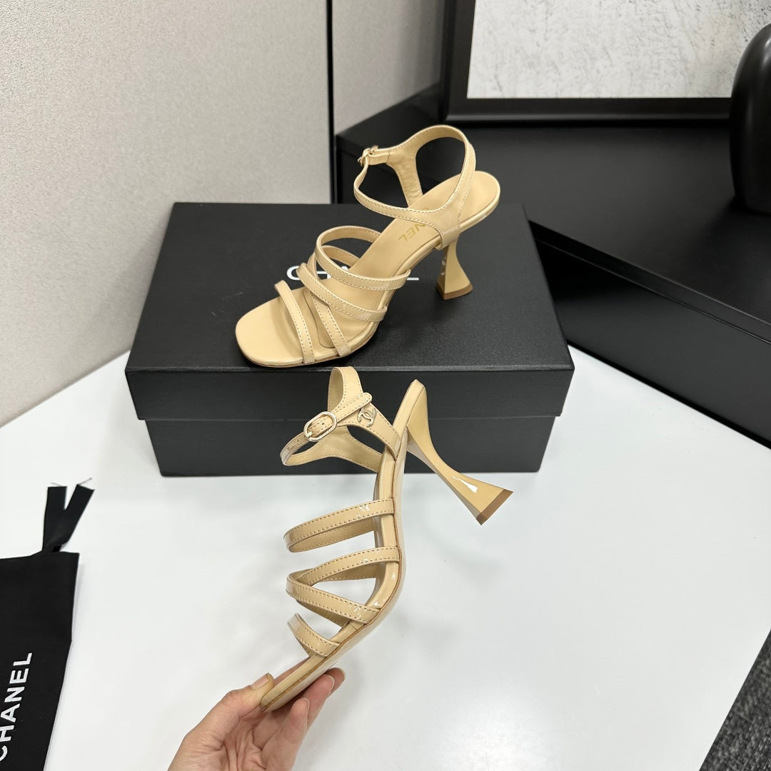 CC 26s High Heel Sandals 80 Beige Patent Leather 626287