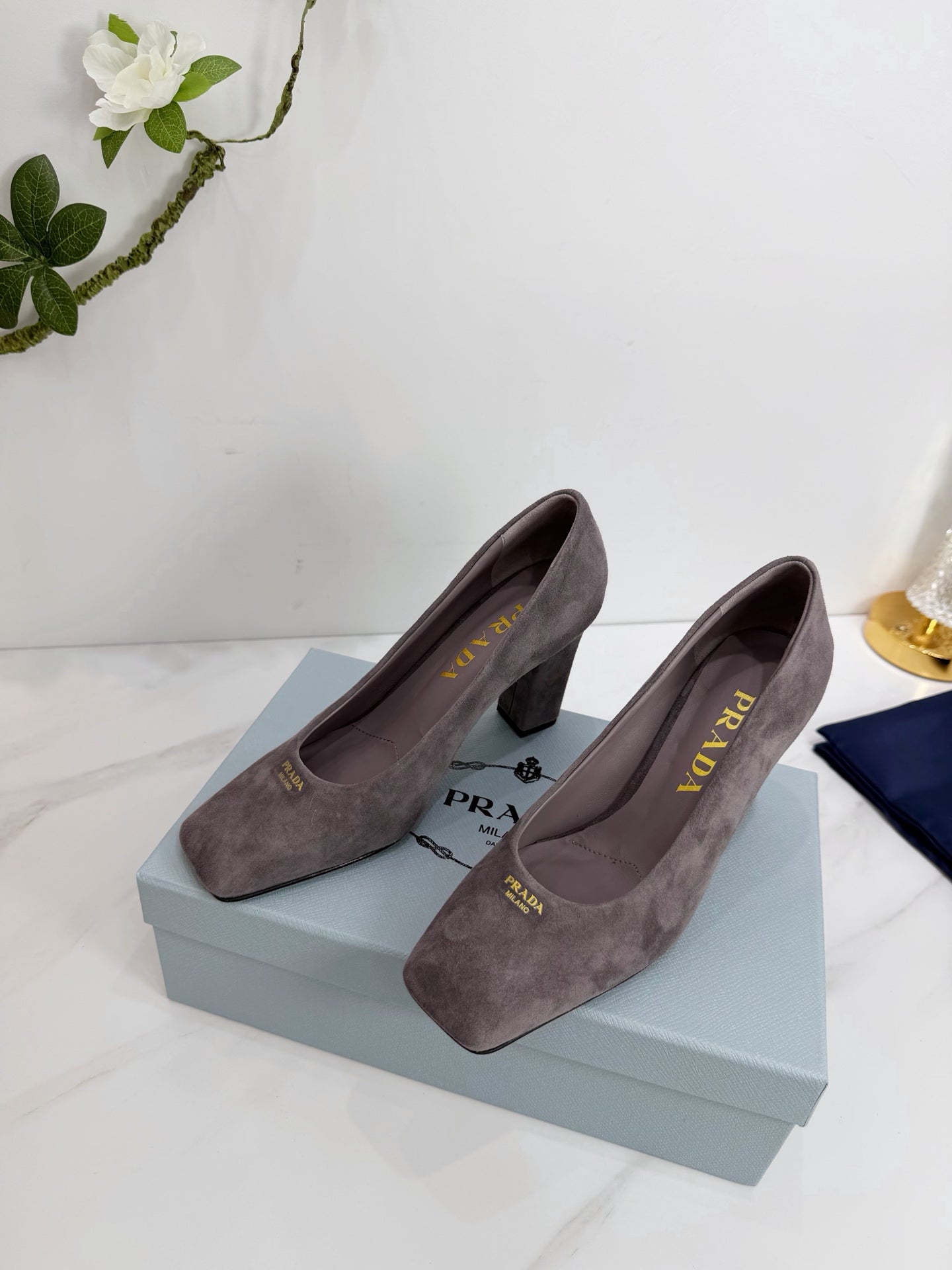 PRA 26SS Square-toe Block Heels 85 Dark Gray Suede 592361