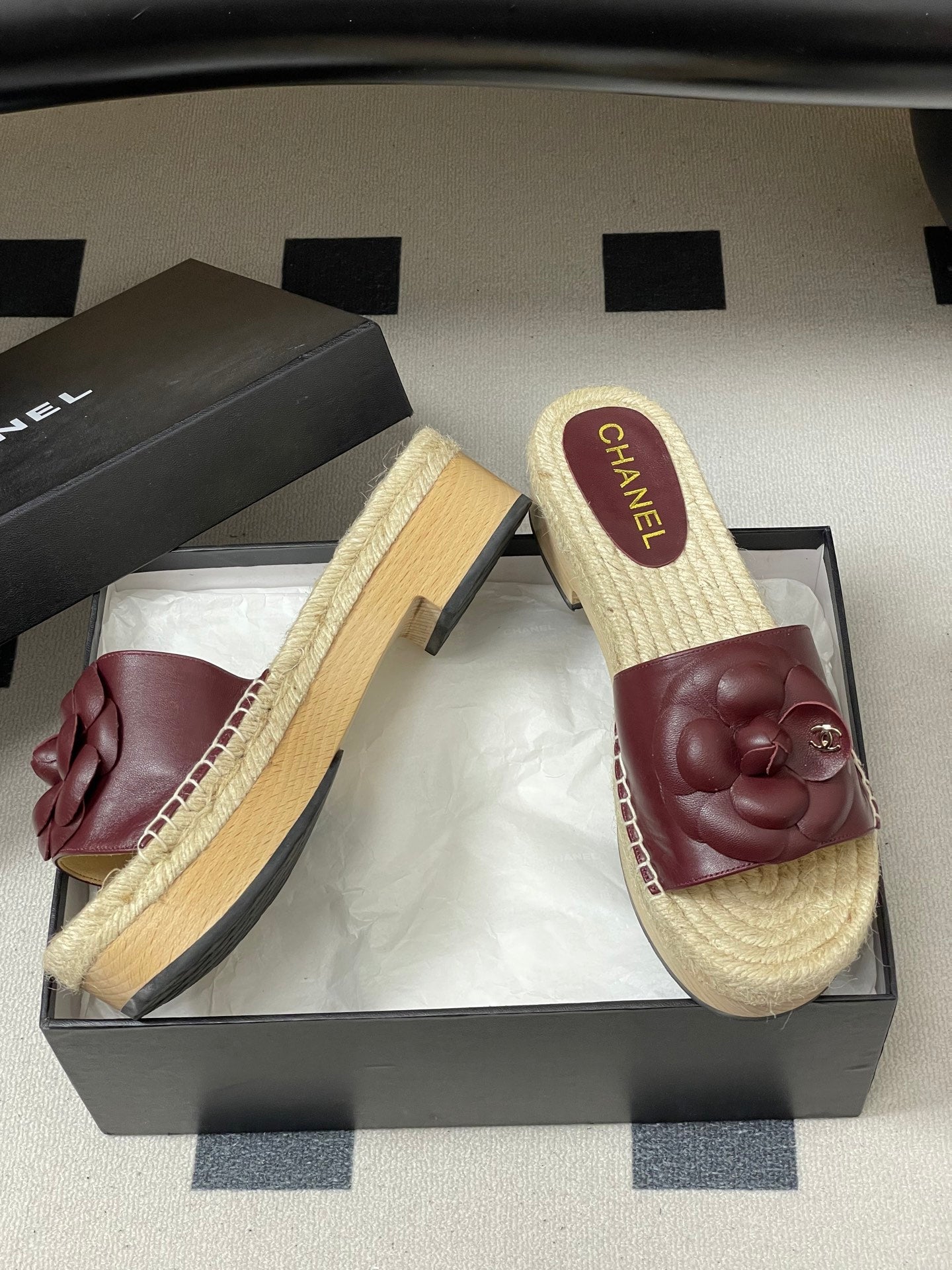 CC 26s Camellia Slippers Beige Burgundy Rope Smooth Leather 649399