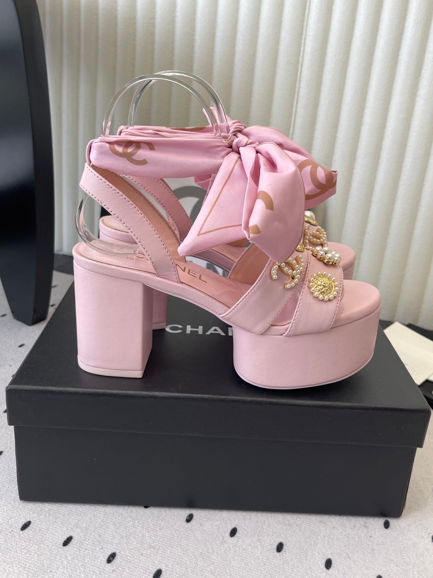 CC 26s Platform Sandals 75 Pink Sheepskin Mixed Gold Charm 650090