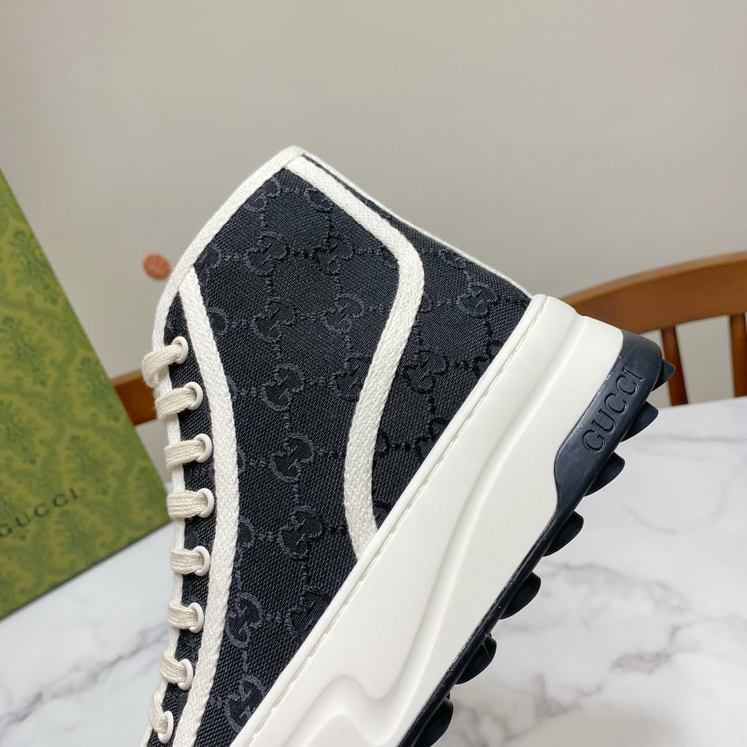 GG 26SS Platform Sneaker Black Monogram Canvas 640599