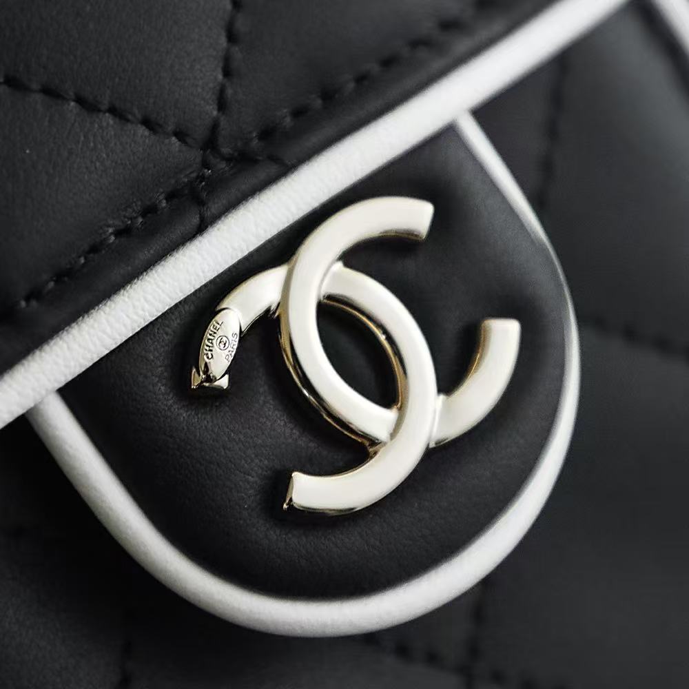 Chanel 2026 Hobo Bag 22cm Black White Calfskin