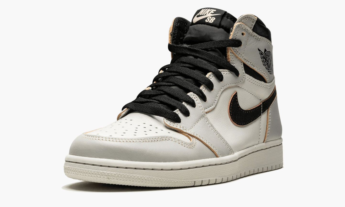 Air Jordan 1 SB Retro High OG “NYC to Paris” Sneakers - Court Classic