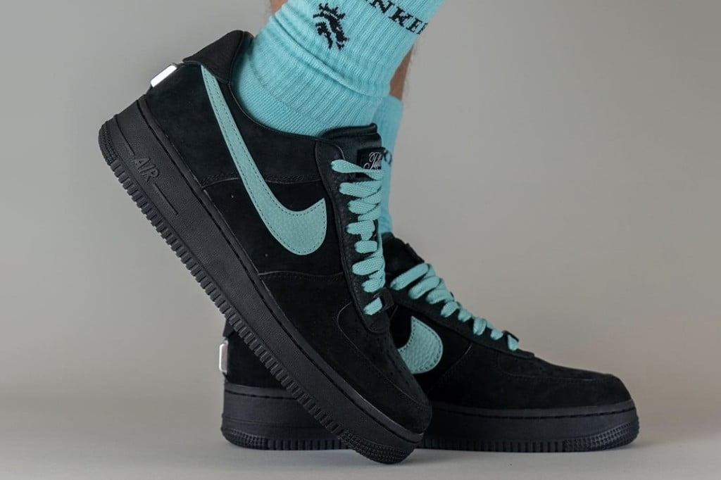 Air Jordan Force 1 Low SP Tiffany And Co. - Opulent Design