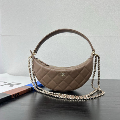 Chanel 2026 Clutch Bag With Strap 22cm Leather