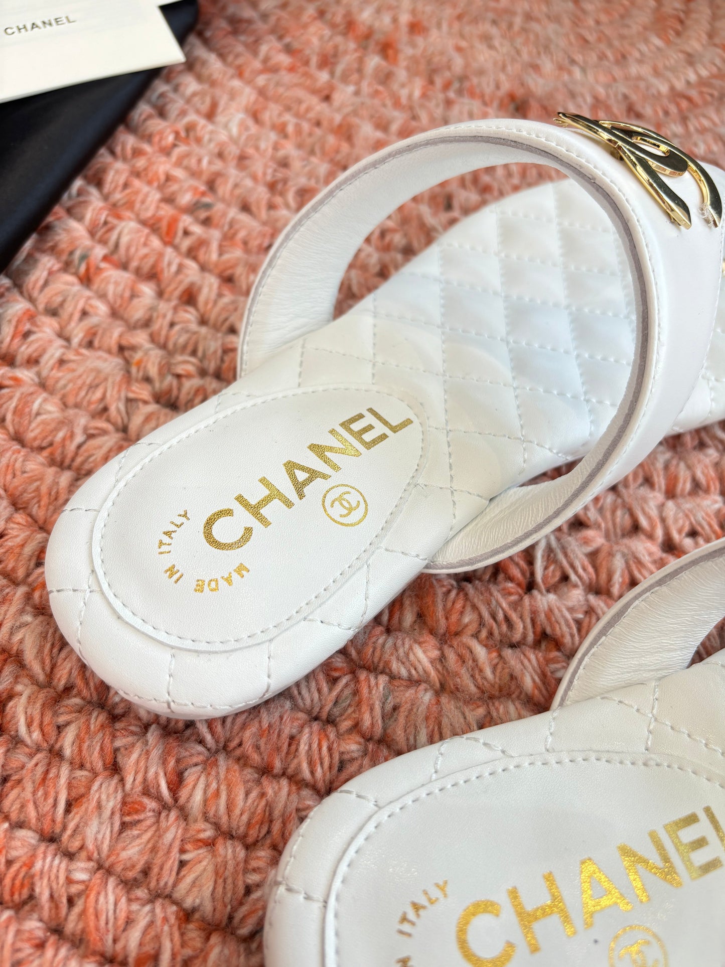 CC 26s Thong Sandals White Sheepskin 648258