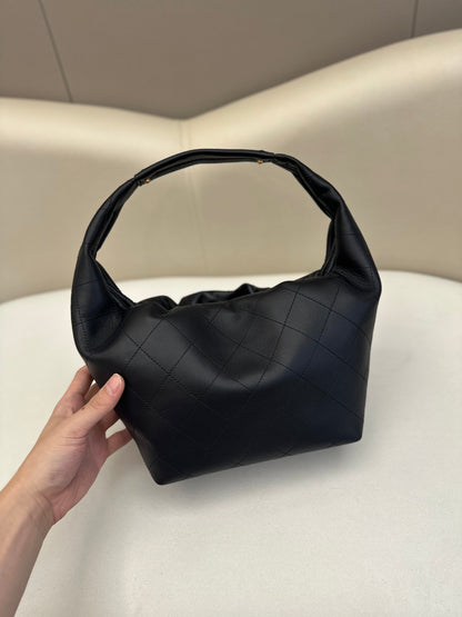 Chanel 2026 Large Hobo Bag 32cm Black Calfskin