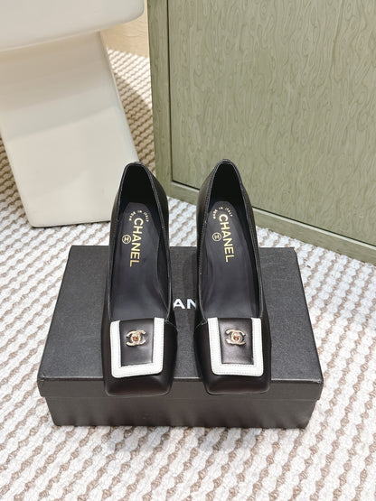 Chanel 2026 Pump Suede and Lambskin