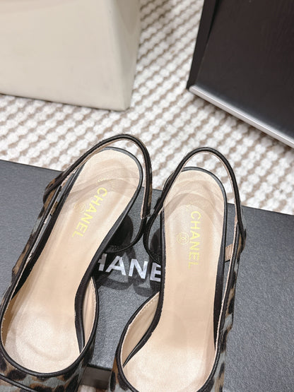 CC 26s Slingback 65 Black Blue Leopard Leather 652653
