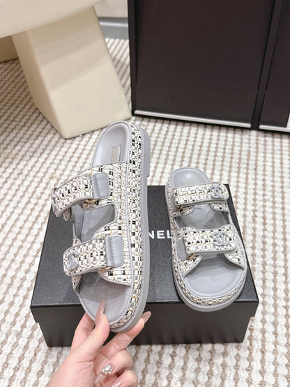 CC 26s Sandals Gray Beige Leather Raffia 632394