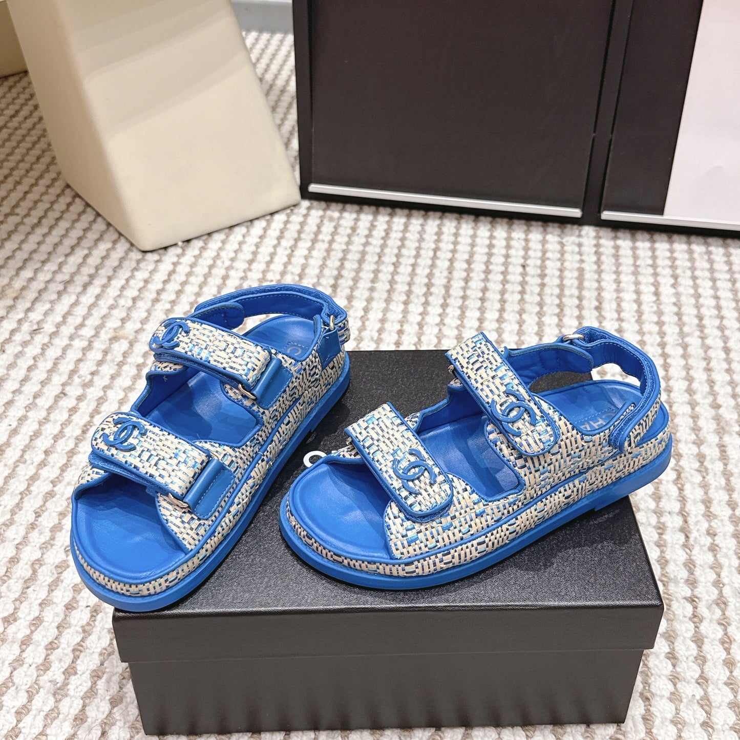 CC 26s Sandals Leather Raffia