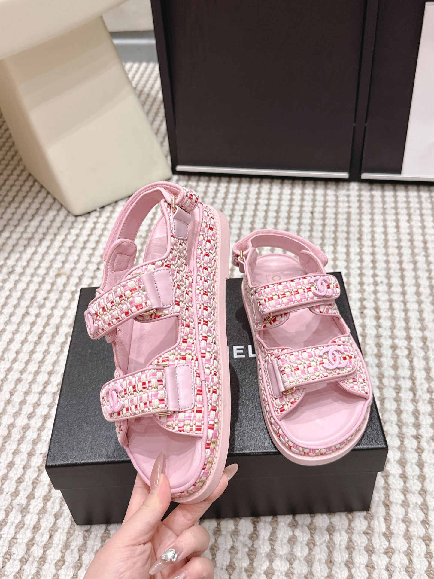 CC 26s Sandals Leather Raffia
