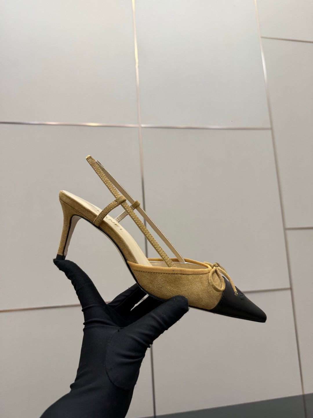 CC 26s Slingback 65 Brown Black Suede Cowhide 651327