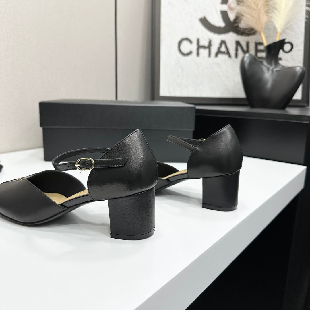CC 2026 Mary Jane Sandals 65 Black Beige Cowhide 668122