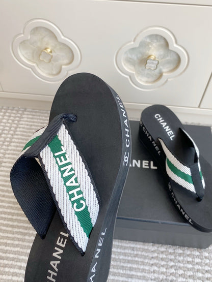 CC 26s Thong Sandals 65 Black White Green Rubber Leather 647676