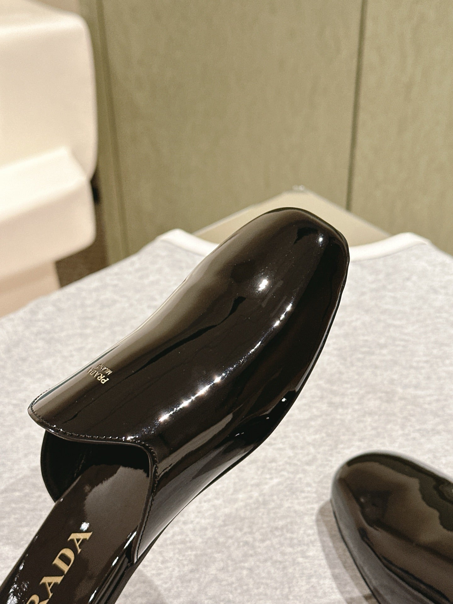 PRA 2026S Flats Mule Black Patent Leather 657680