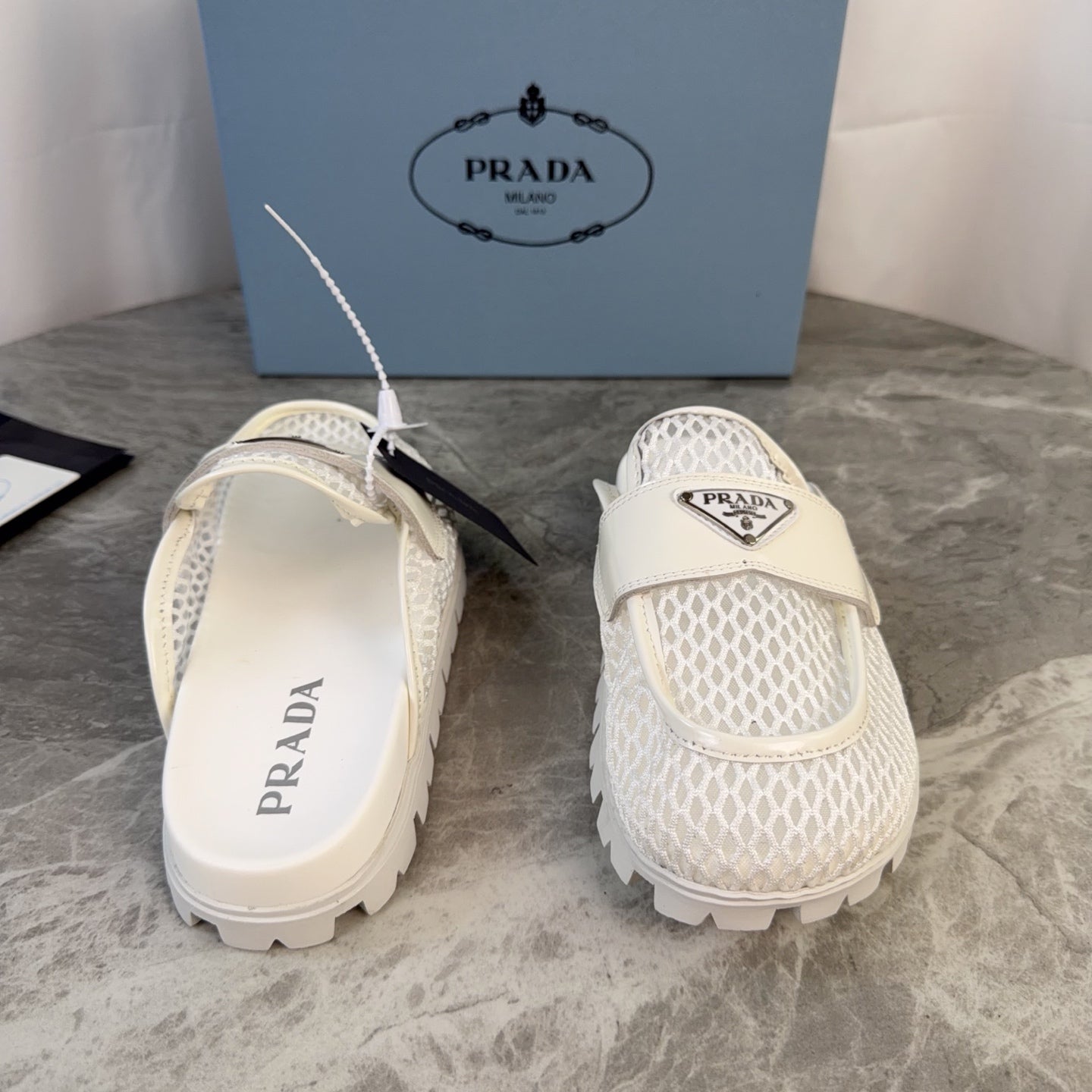Prada 2026 Platform Mules 20mm Raffia Leather 789429