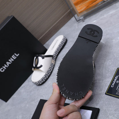Chanel 2026 Slippers White Sheepskin 758400