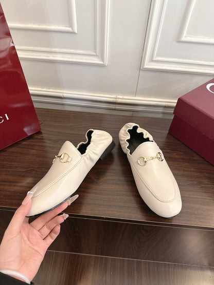 GG 26SS Loafers White Calfskin 645951