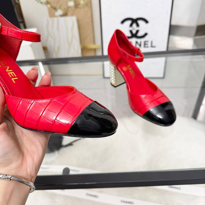 CC 26s Sandals 80 Red Black Cowhide Patent Leather 183565