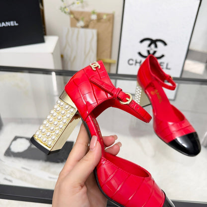 CC 26s Sandals 80 Red Black Cowhide Patent Leather 183565