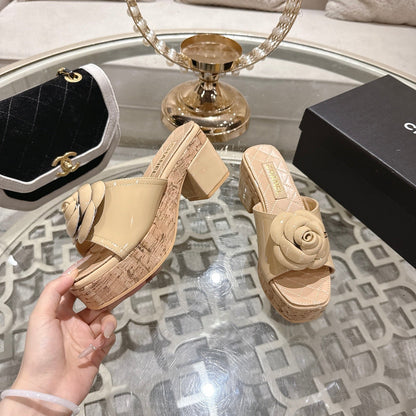 CC 26s Camellia Platform Slippers 65 Beige Patent Leather 627042