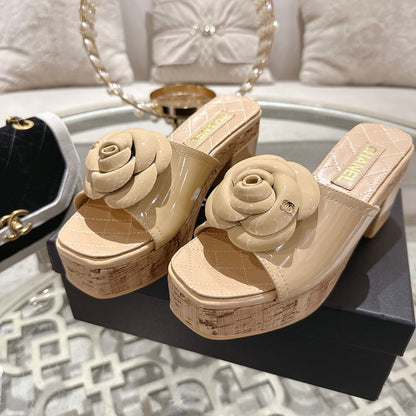 CC 26s Camellia Platform Slippers 65 Beige Patent Leather 627042