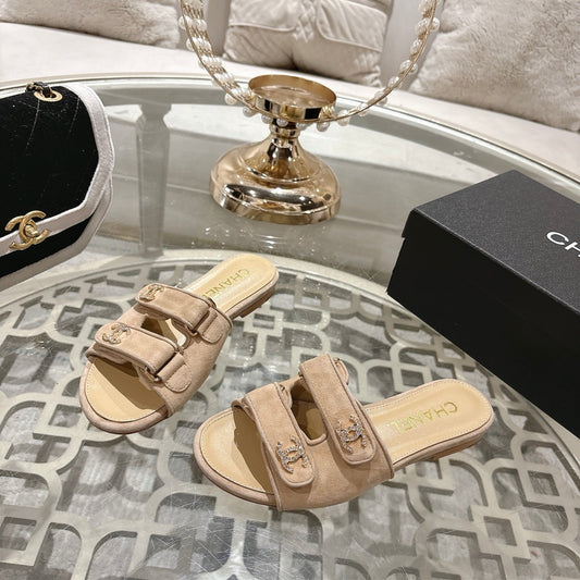 CC 26s Buckle Sandals Beige Suede Sheepskin 627078