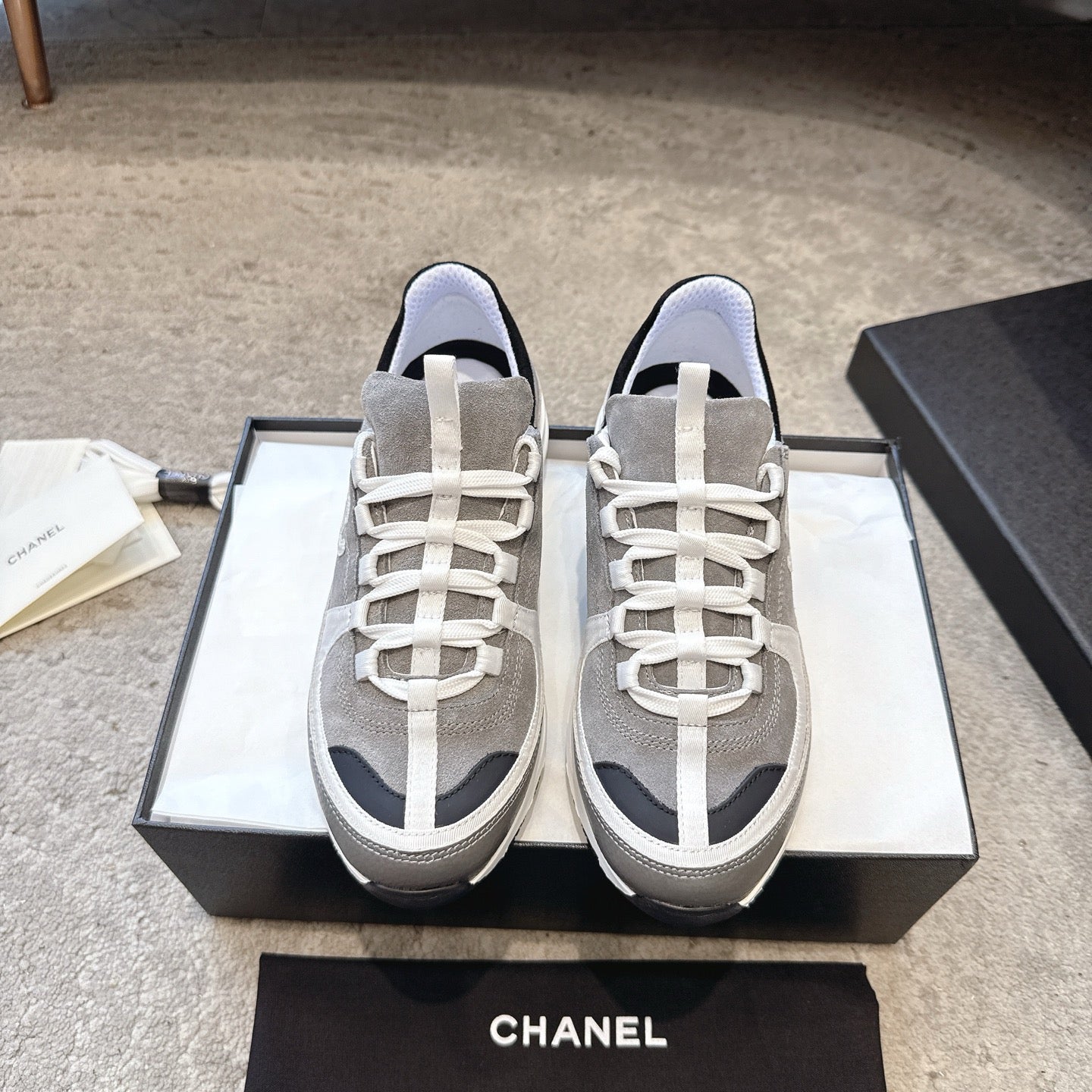 CC 26s Sneaker Gray Suede 647435