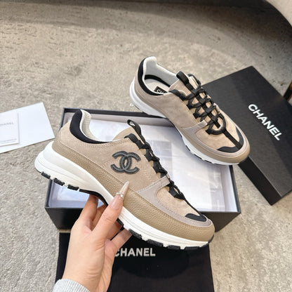 CC 26s Sneaker Beige Suede 647432