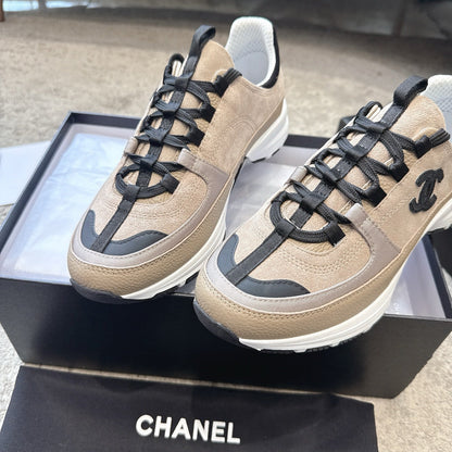 CC 26s Sneaker Beige Suede 647432