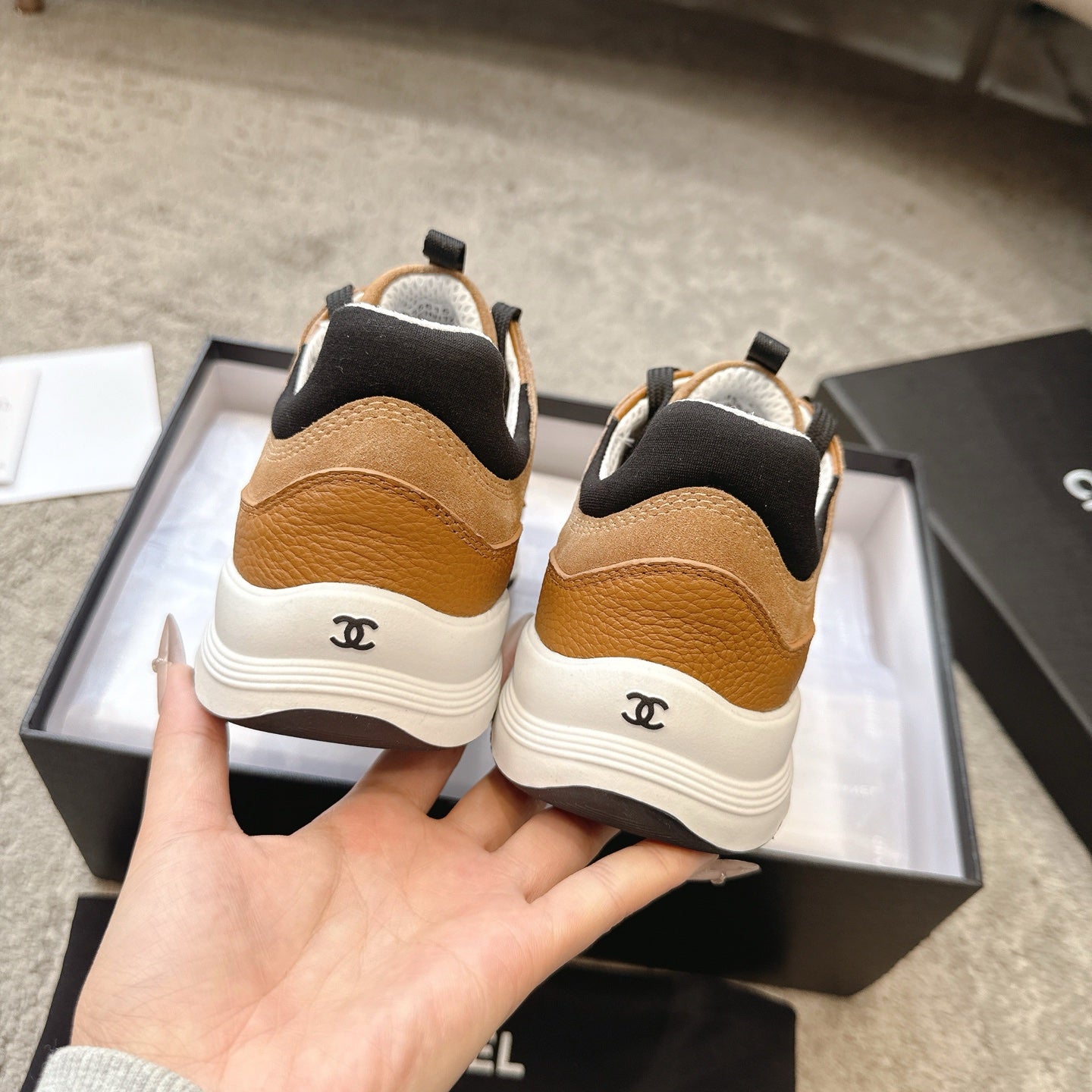 CC 26s Sneaker Caramel Brown Suede 647434