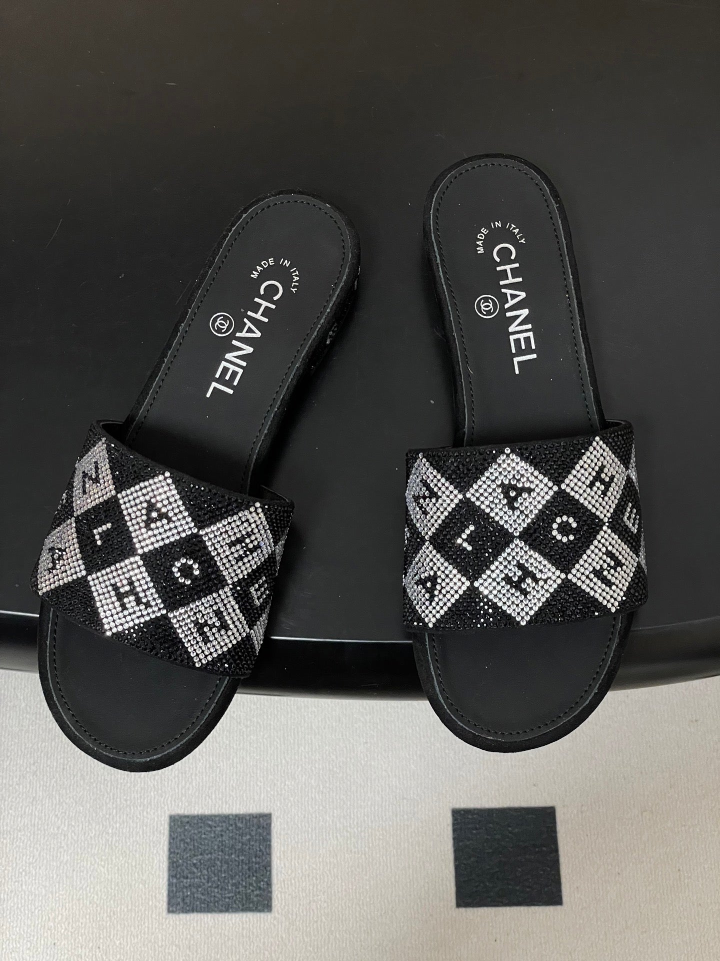 CC 26s Flat Sandals Black Sheepskin Rhinestones 649522