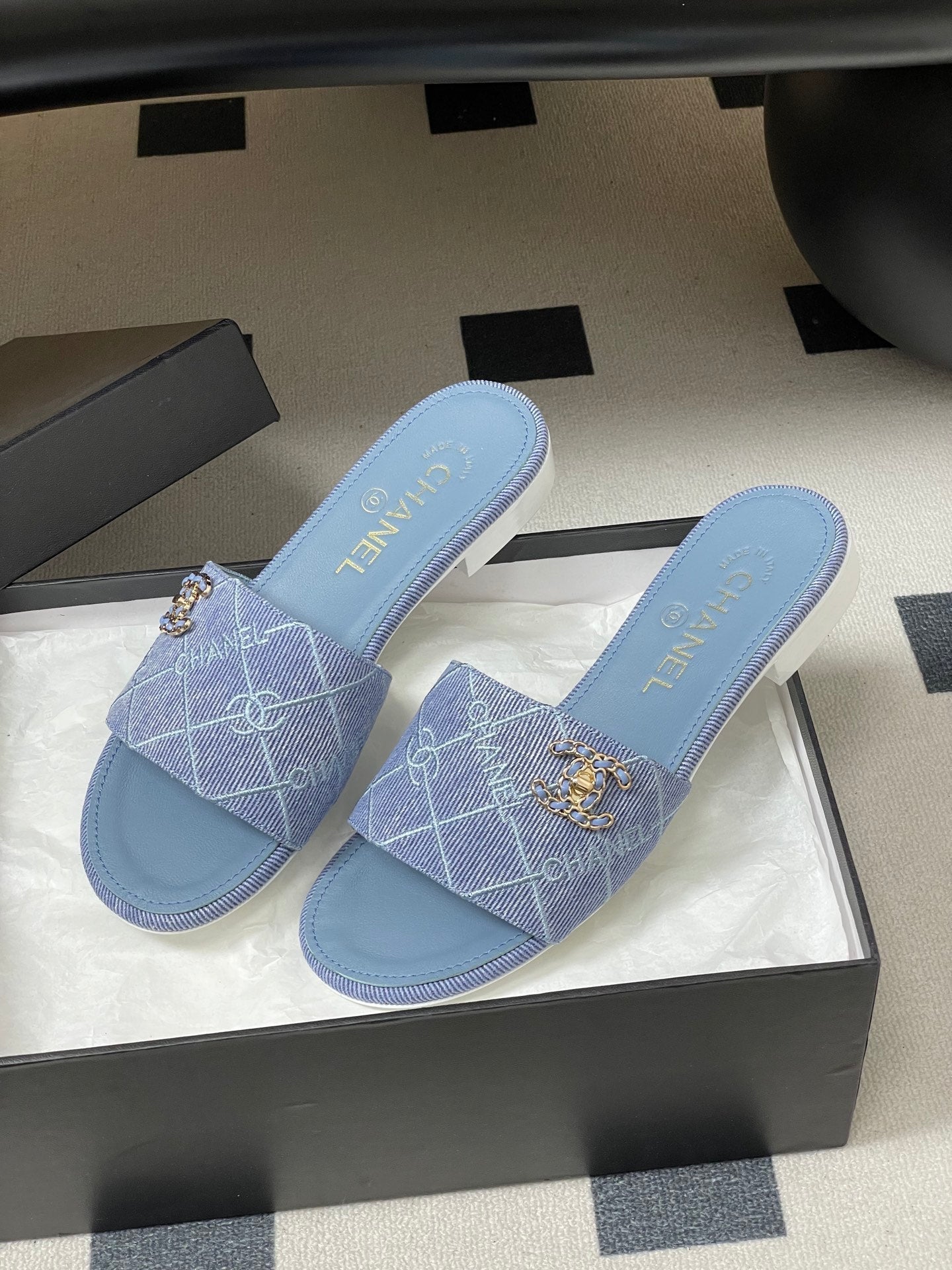 CC 26s Flat Sandals Blue Canvas Sheepskin Double C 649506