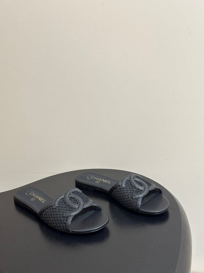 Chanel 2026 Slippers Sheepskin 834668