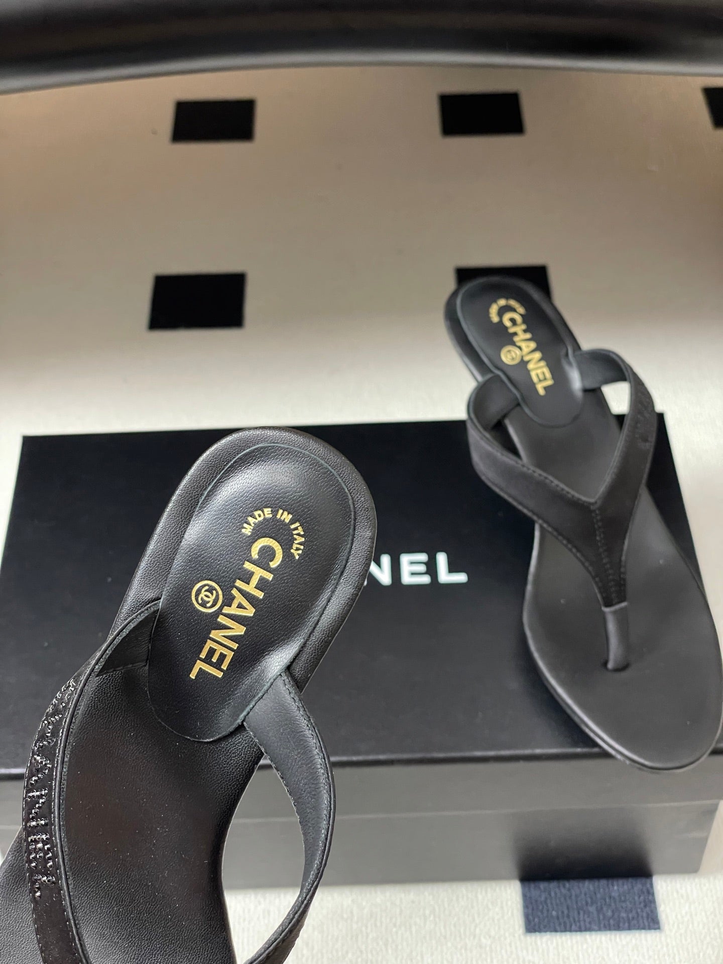 Chanel 2026 High-Heeled Flip-Flops Leather Sheepskin 834697