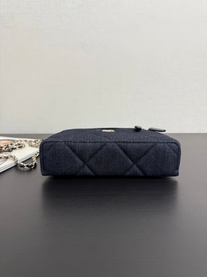 Chanel 2026 Vanity Case 19cm Blue Denim Leather