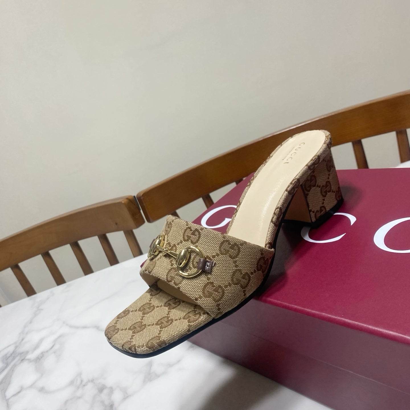 GG 26SS Chunky Heeled Sandals 65 Beige White Canvas Leather 640621