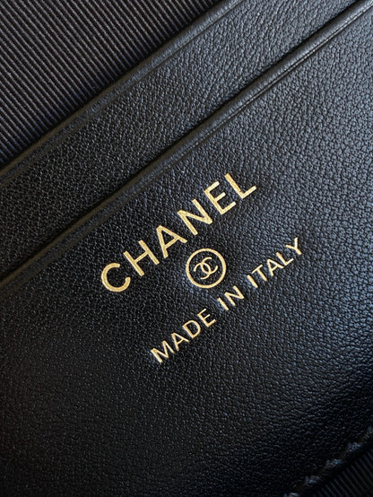 Chanel 2026 Vanity Case Bag 19.5cm Black Patent Leather