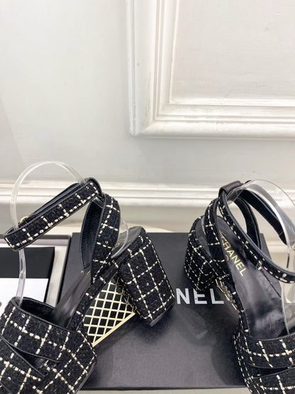 CC 26s HighHeeled Platform Sandals 85 Black Tweed 631863