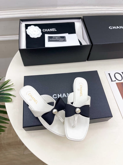 Chanel 2026 Double C Pearl Bow Flip-Flops Leather Sheepskin 831448